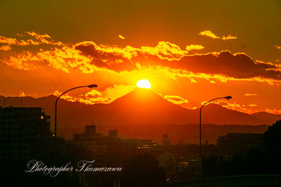 20250129-jindaijibasutei0077m